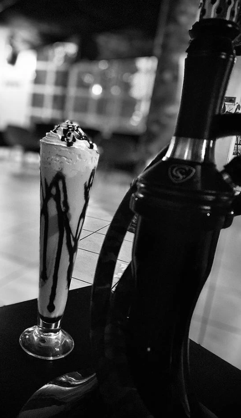Batido y cachimba en Arabian Carthago